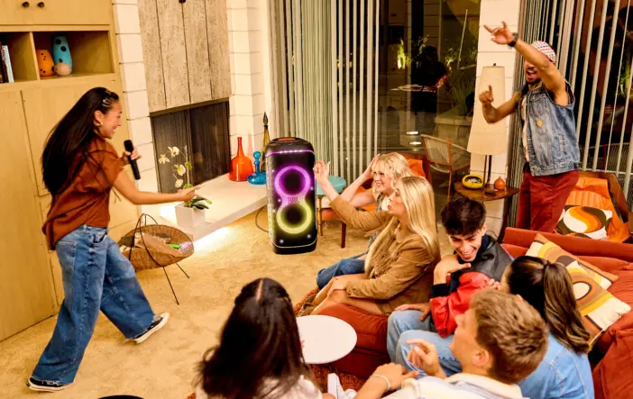 JBL PartyBox 720 – petrecerea care nu se oprește niciodată